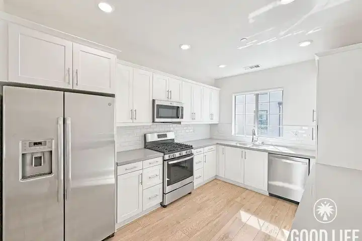 Apartments for Rent at 4366 Pacifica Way