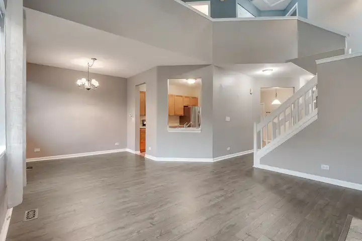 47 S Oakhurst Dr - Aurora, IL | Rent.