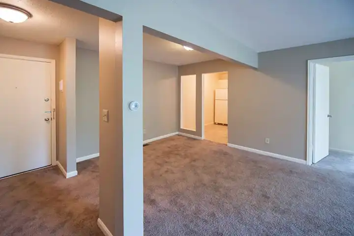 Fountain Lake Apartment Homes - 6501 Reed Rd - Fort Wayne, IN | Rent.
