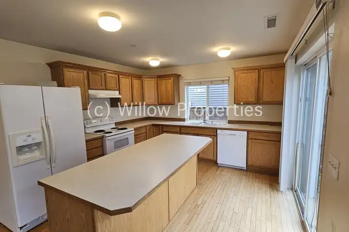 1237 Griggs St - Dupont, WA | Rent.