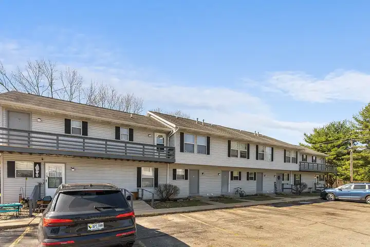 Northgate Apartments - 652 Northgate Cir - Rochester, IN | Rent.