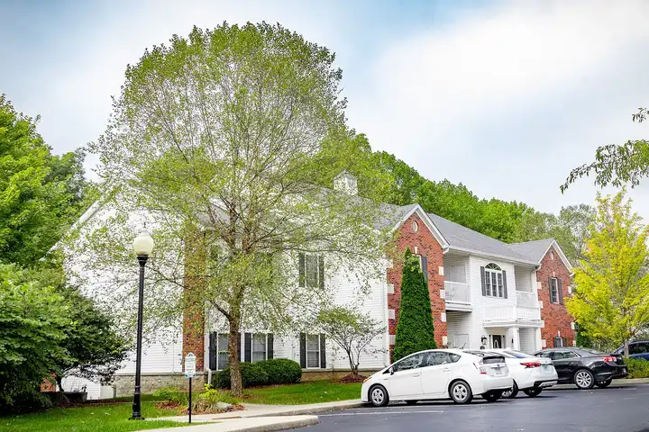 Forest Ridge - 790 S Basswood Dr - Bloomington, IN | Rent.