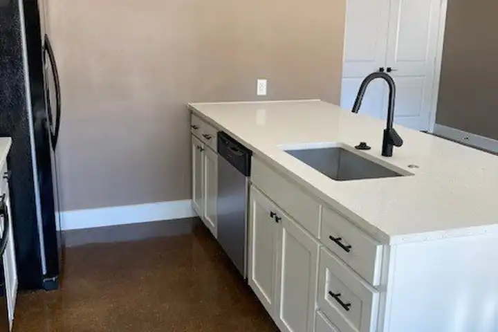 516 S 4th St #B - Bonham, TX | Rent.