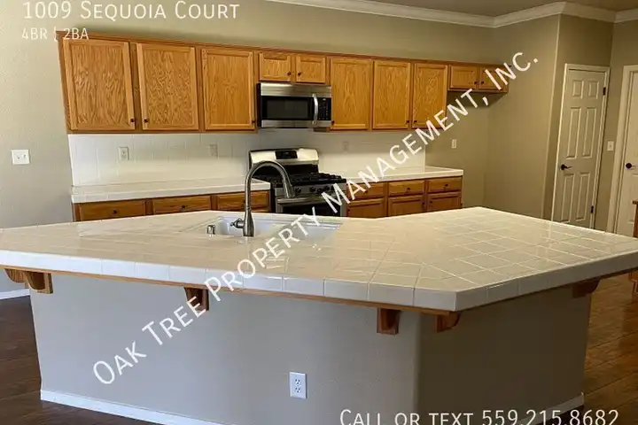 1009 Sequoia Ct - Fowler, CA | Rent.