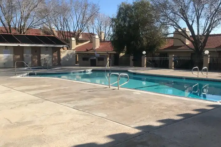 16465 Green Tree Blvd unit # 51 - Victorville, CA | Rent.