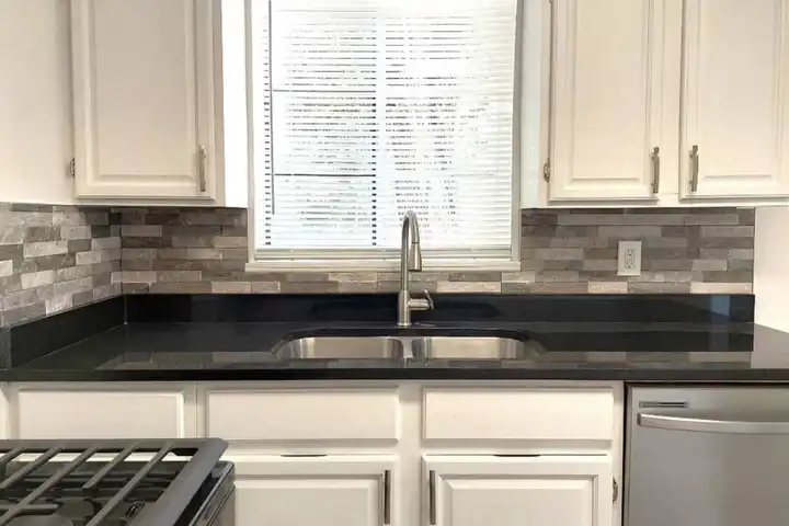 1102 Bell Dr - Midwest City, OK | Rent.