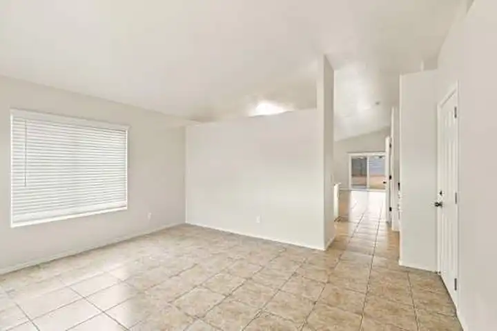 2741 W Pecan Rd - Phoenix, AZ | Rent.
