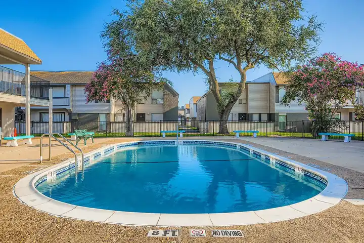 1919 Walnut Plaza Carrollton Tx 75006null