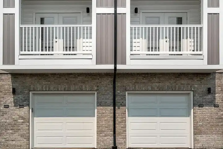 The View on Collins Apartments - 4540 Collins Rd - Lansing, MI | Rent.