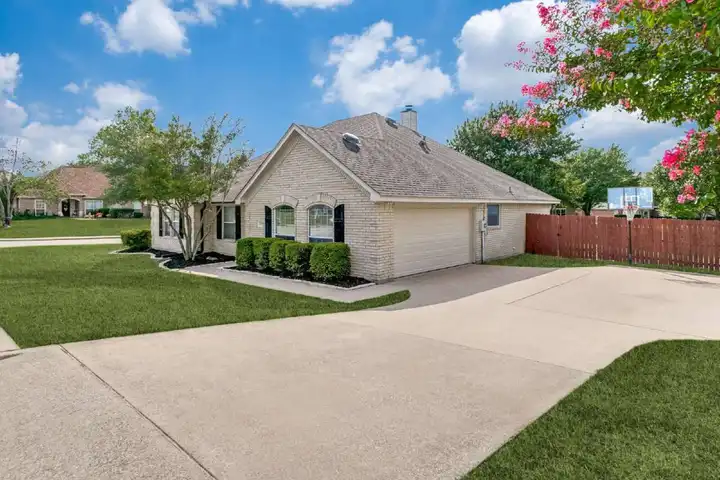 2330 Trace Ridge Dr - Weatherford, TX | Rent.