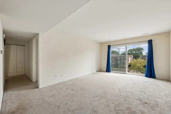 10308 Circle Dr #302 - Oak Lawn, IL | Rent.