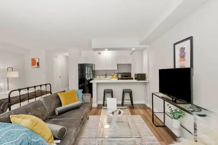 1359 N Astor St unit 100506 - Chicago, IL | Rent.