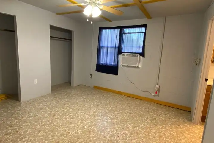 43 Hill St unit B - Ludowici, GA | Rent.