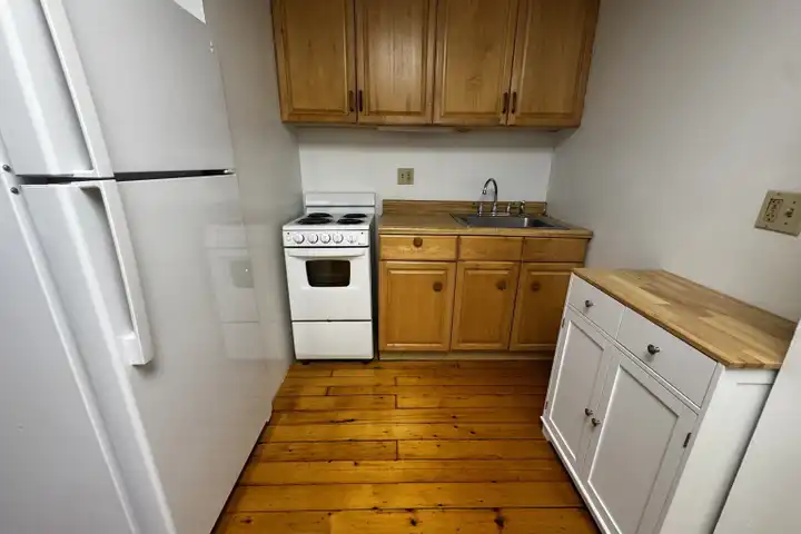 104 High St - Enfield, CT | Rent.
