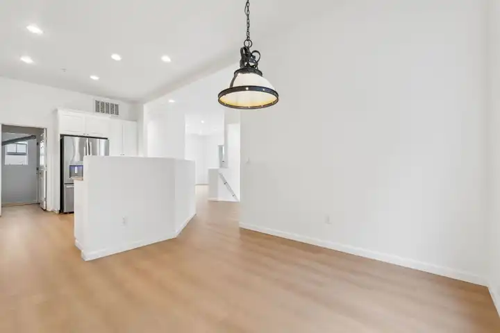 672 Via Rialto - Oakland, CA | Rent.