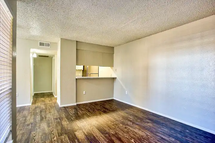 The Carriages - 1600 Jones Dr - Arlington, TX | Rent.