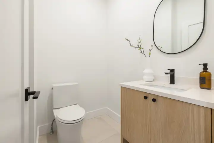 121 Hyde St unit 121 - Newton, MA | Rent.