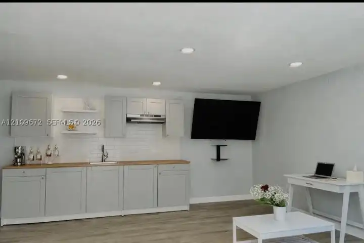 227 SW 26th Rd unit 0 - Miami, FL | Rent.