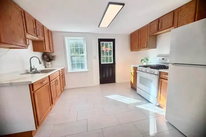 14 Hackmatack St unit 16 - Manchester, CT | Rent.