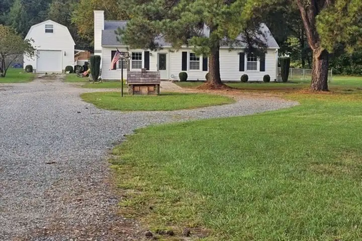 6577 Hickory Fork Rd - Hayes, VA | Rent.