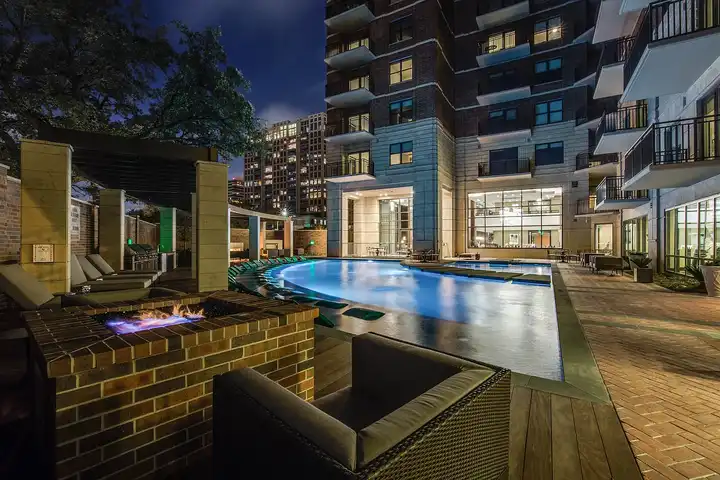 The Carter - 4 Chelsea Blvd - Houston, TX | Rent.