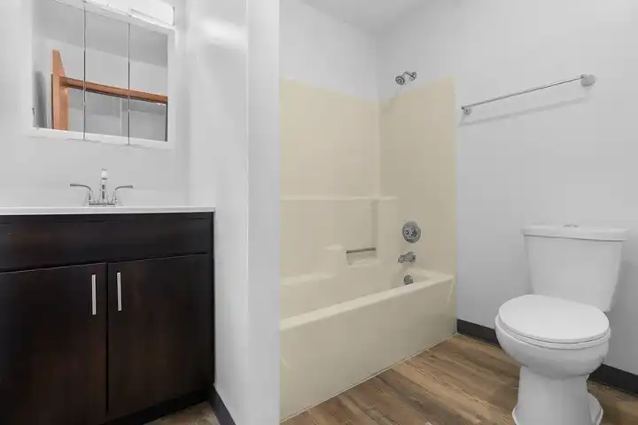 Northgate Apartments - 652 Northgate Cir - Rochester, IN | Rent.