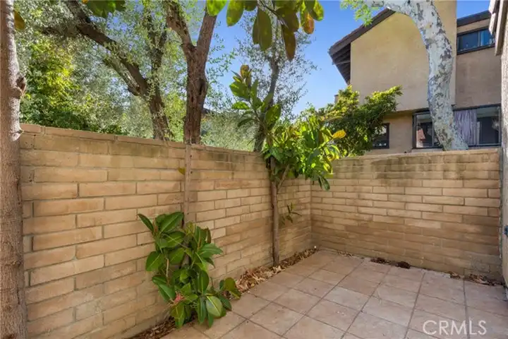 21820 Marylee St unit 225 - Los Angeles, CA | Rent.