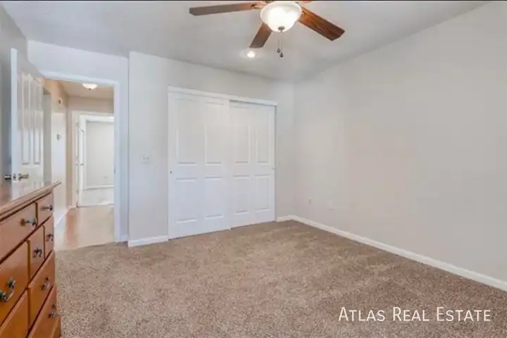 9241 Loiret Blvd - Lenexa, KS | Rent.