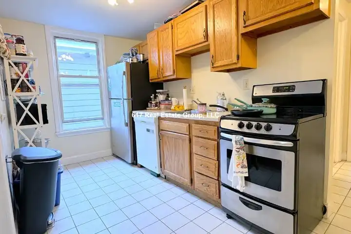 216 Freeman St unit 2 - Brookline, MA | Rent.