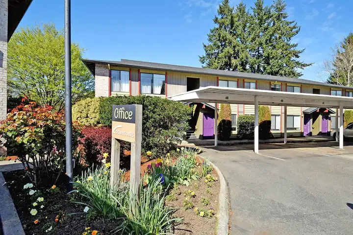 Greenfield Village Apartments - 12085 SW 135th Ave - Tigard, OR | Rent.