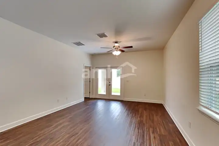 1129 Walden Pond Dr - Plant City, FL | Rent.