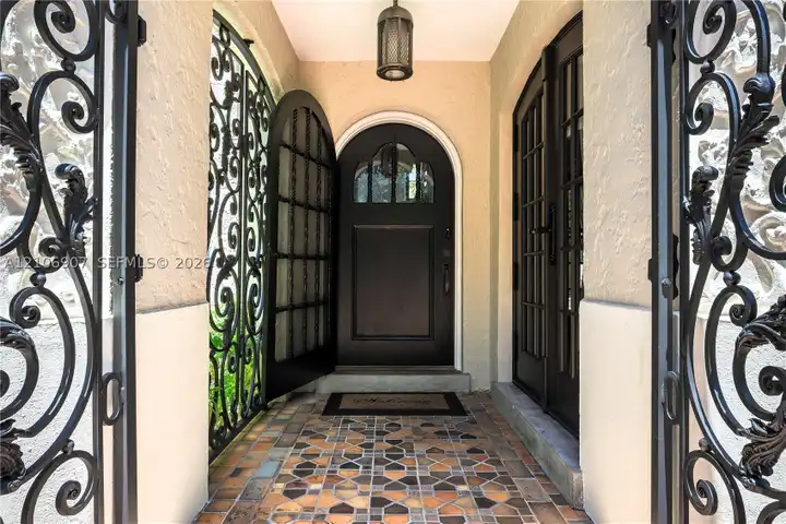 1822 Country Club Prado - Coral Gables, FL | Rent.