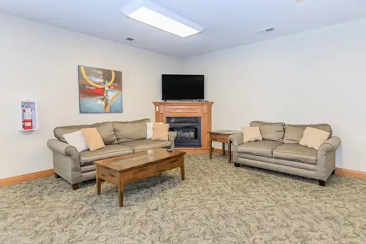 Springhill Ridge Apartments - 15735 Rosewood St - Omaha, NE | Rent.