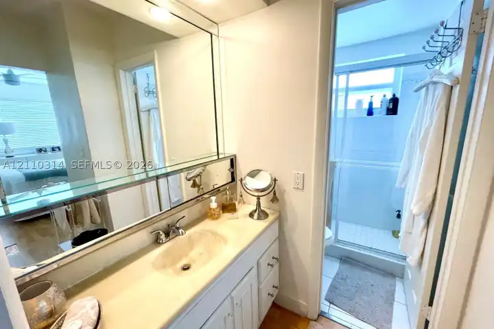 465 Paradise Isle Blvd unit 101 - Hallandale Beach, FL | Rent.