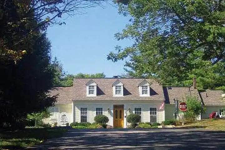 Village of Coldstream - 998 Meadowland Dr - Cincinnati, OH | Rent.