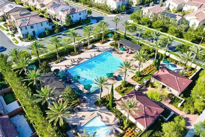 126 Messenger - Irvine, CA | Rent.