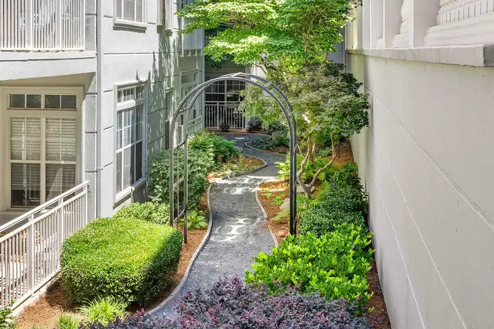 MAA Gardens - 1020 Lenox Park Blvd NE - Atlanta, GA | Rent.
