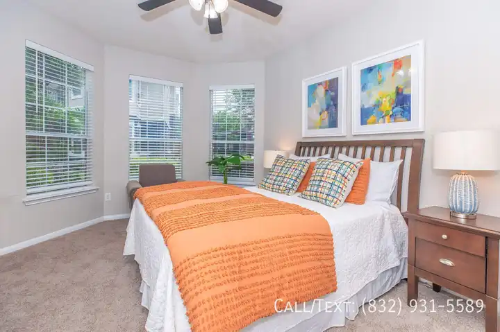 1099 Bay Area Blvd - Houston, TX | Rent.