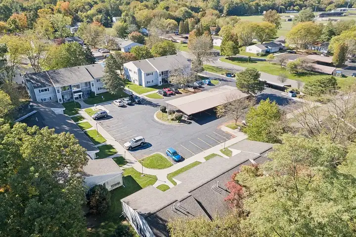 Parchment Point Townhomes - 450 Haymac Dr - Parchment, MI | Rent.