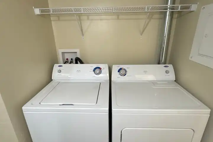 568 E 250 N unit 1 - Vernal, UT | Rent.
