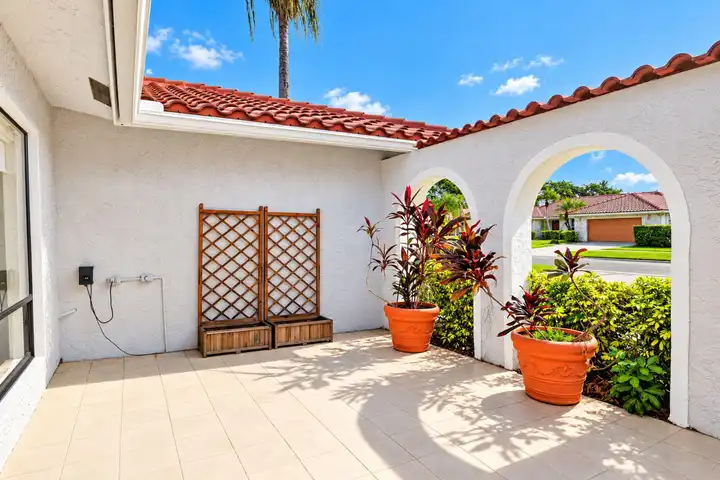 10081 Harbourtown Ct - Boca Raton, FL | Rent.