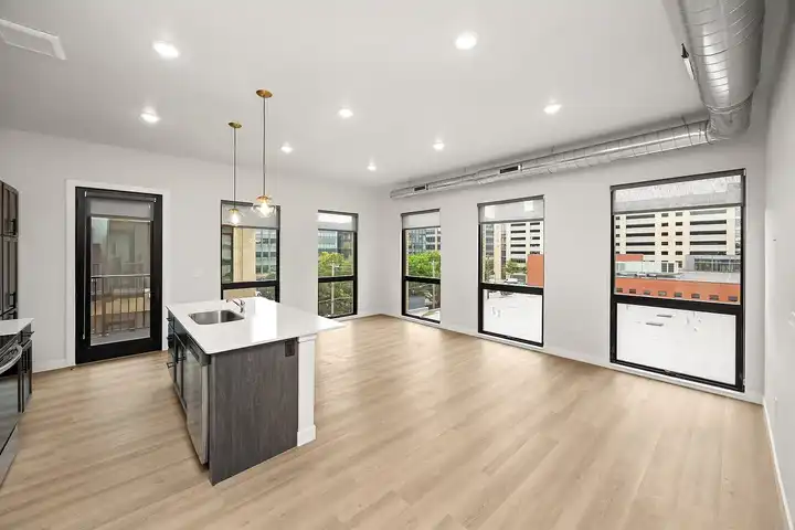 The Deco - 1301 Mulberry St - Des Moines, IA | Rent.