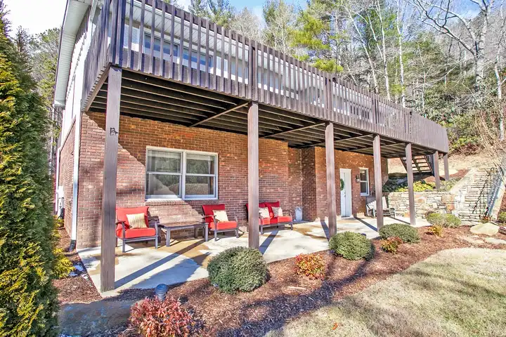 540 Mitchell Creek Rd - Fairview, NC | Rent.