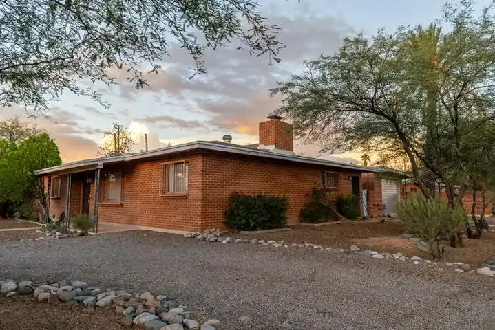 2010 N Vine Ave - Tucson, AZ | Rent.