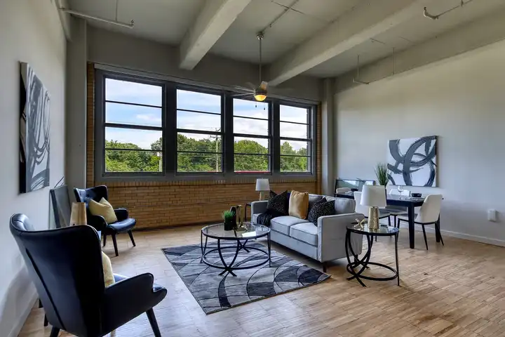 Model Tobacco Lofts - 1100 Richmond Hwy - Richmond, VA