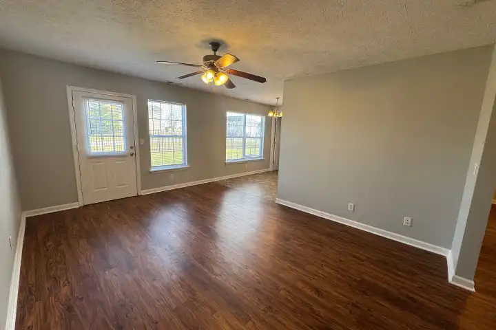 245 Kelly Rd unit E33 - Bowling Green, KY | Rent.