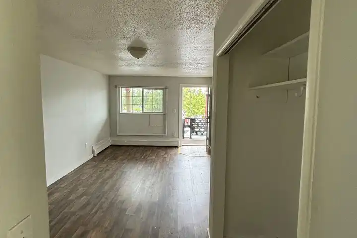 1002 Cushman St #7 - Fairbanks, AK | Rent.