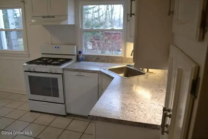 42 Oakwood Drive # - Colonie, NY | Rent.