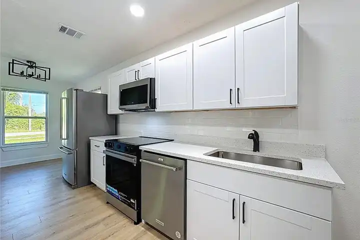 360 Mission Rd - Oviedo, FL | Rent.