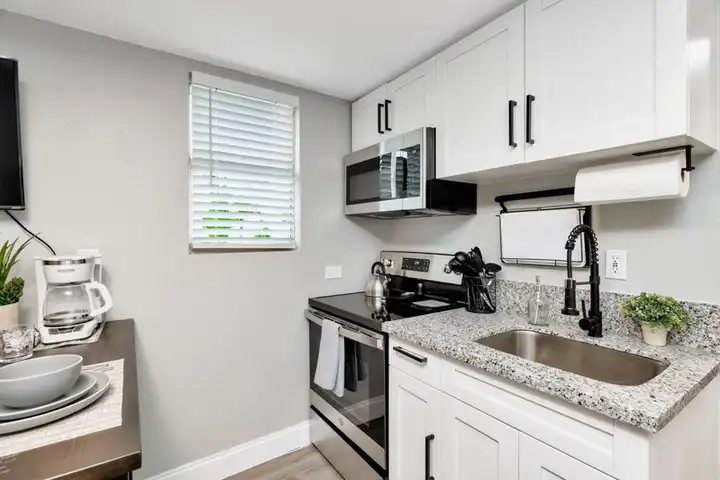 1235 Grove St unit 2 - Clearwater, FL | Rent.